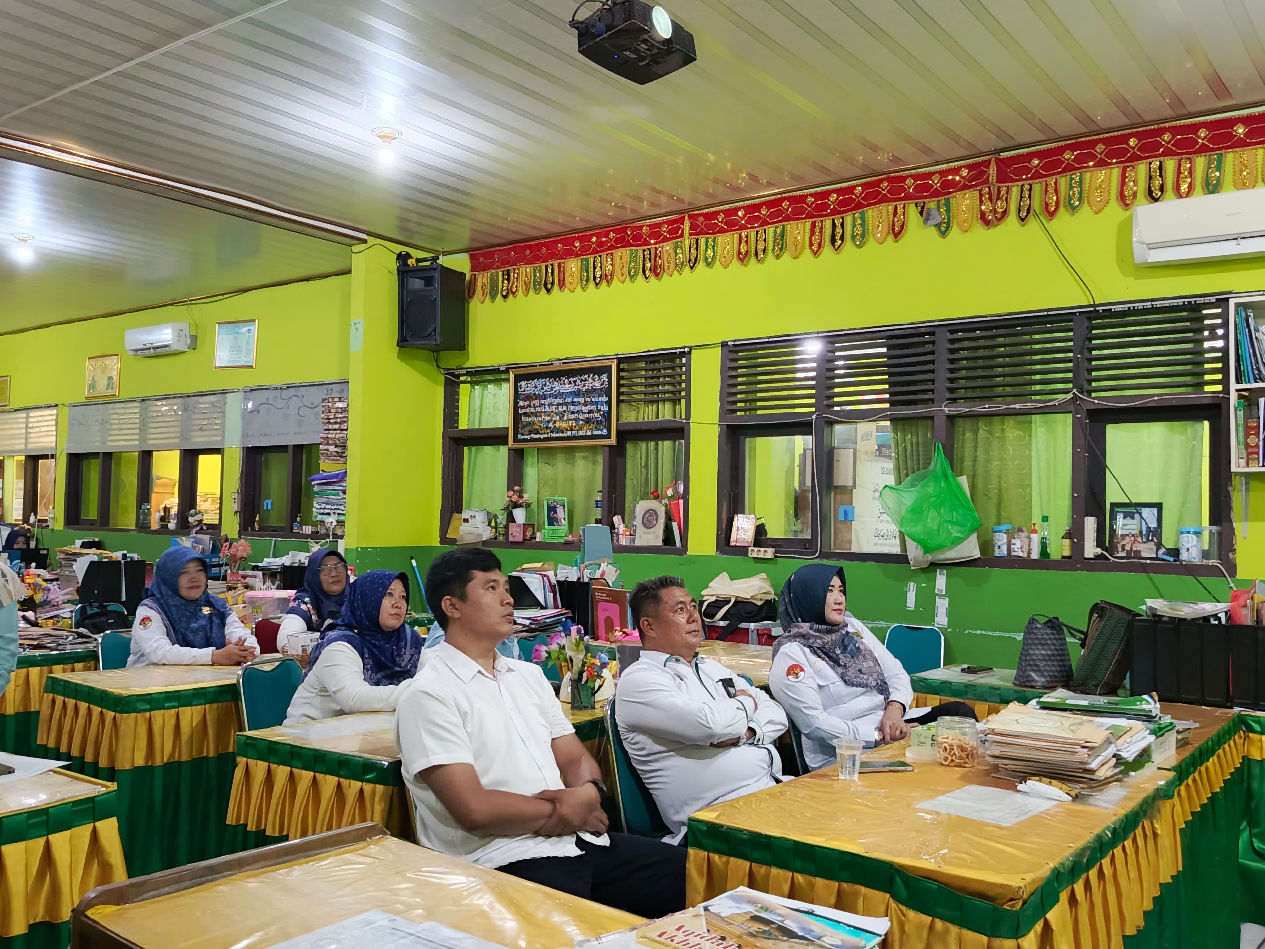 MTsN 1 Bandar Lampung Mengikuti Zoom Meeting PMPZI Serentak di Satker Masing-masing