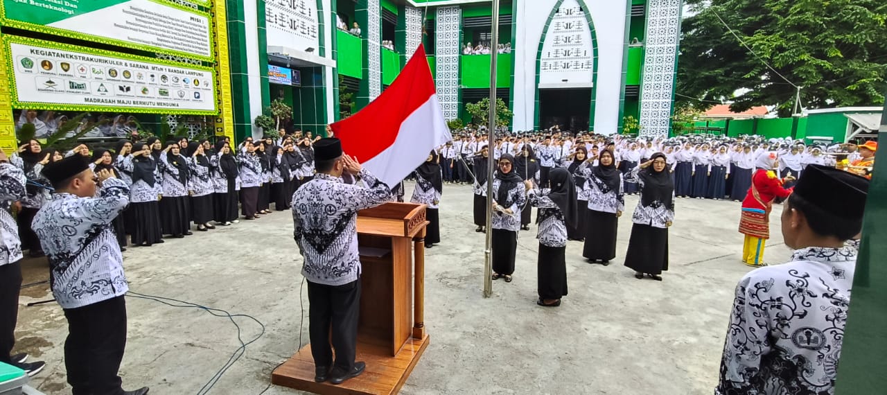 MTsN 1 Bandar Lampung Peringati HGN 2025 Bertema “Merawat Semesta dengan Cinta”
