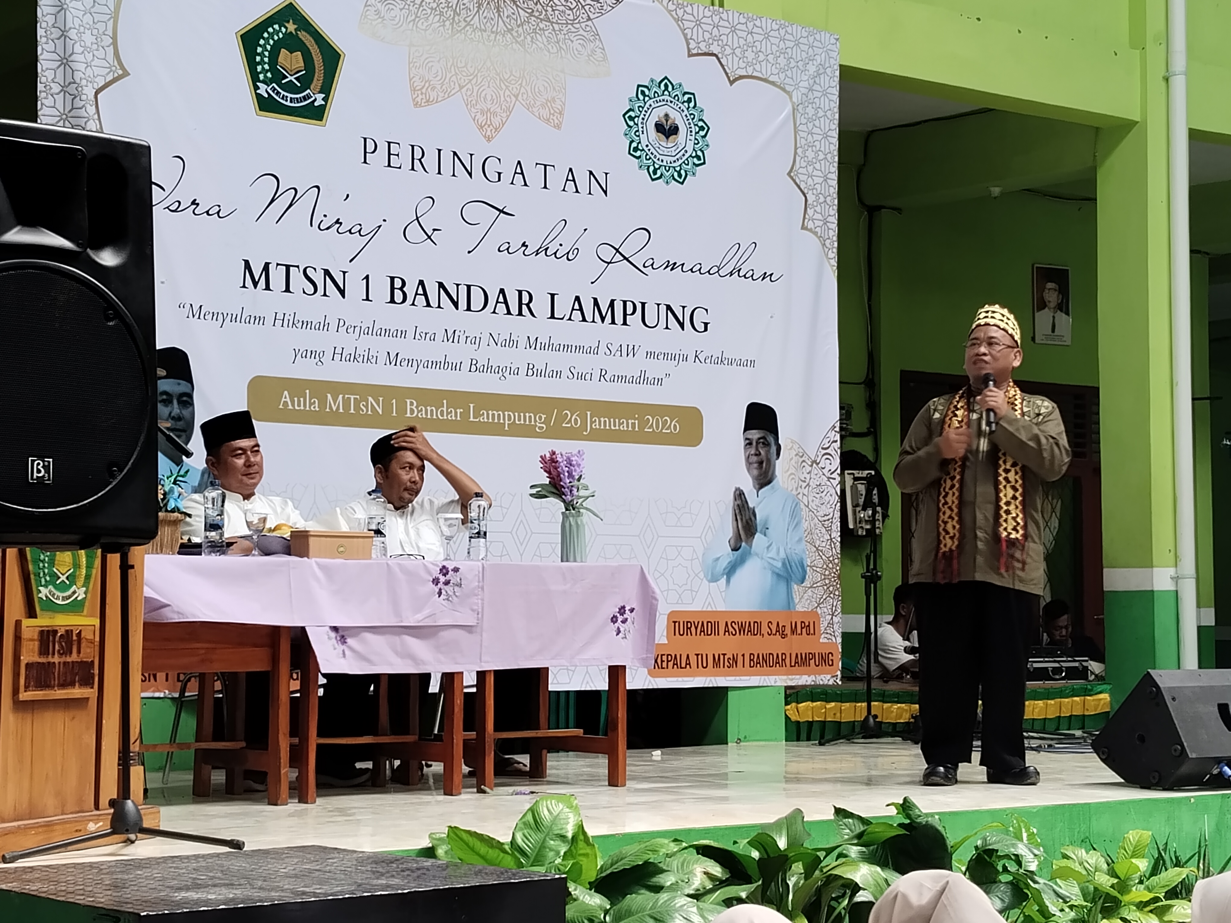 Peringati Isra Mikraj, MTsN 1 Bandar Lampung Awali dengan Pawai Islami dan Tausiah Penuh Makna