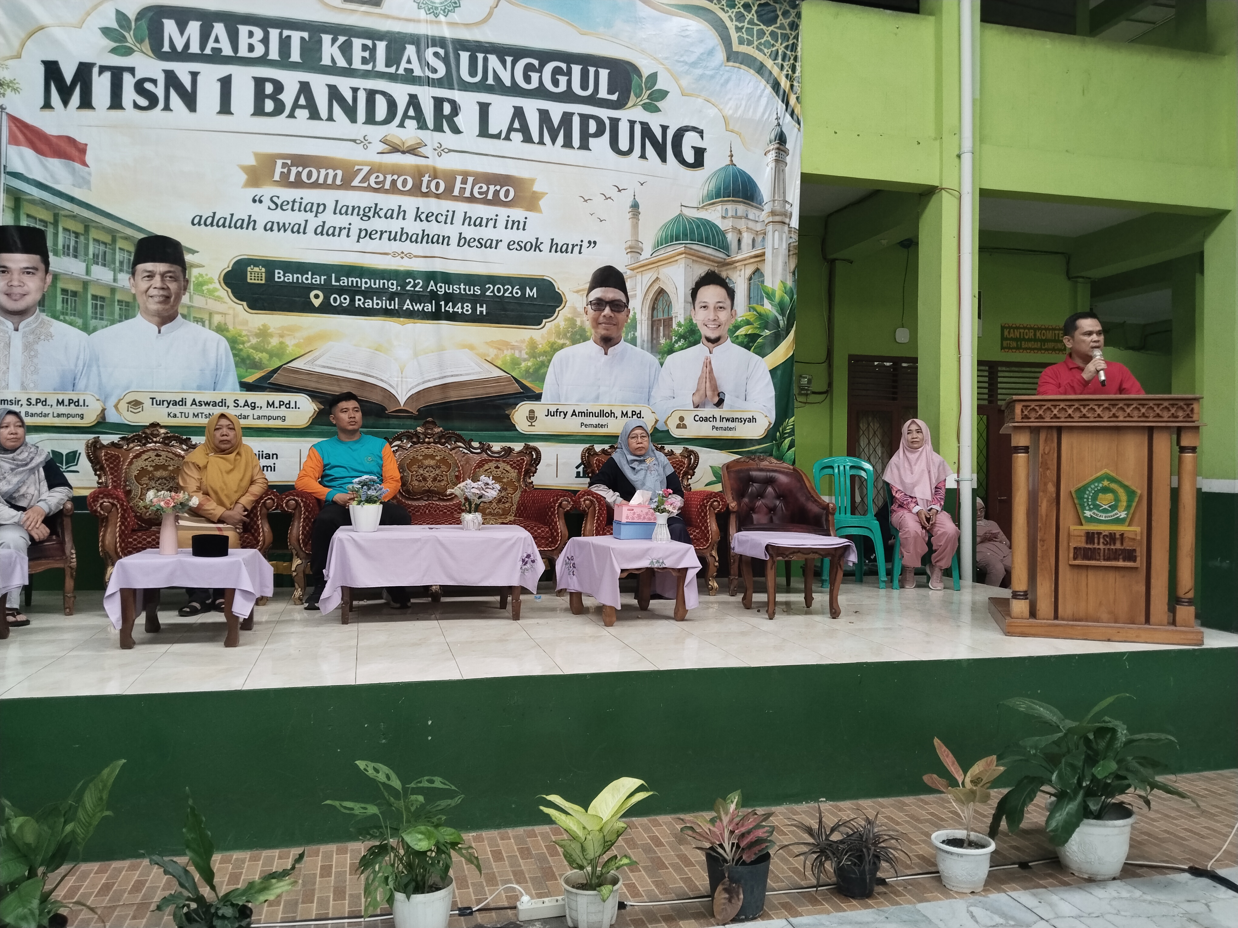 Kepala MTsN 1 Bandar Lampung Resmi Tutup MABIT Kelas Unggul TA 2026/2027